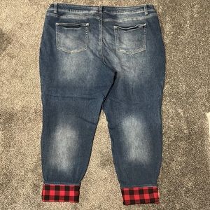 Maurice’s m jeans 24w SHORT skinny jeans Buffalo check accent